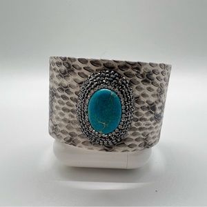 Santorini Collection Cuff Bracelet made of leather, turquoise and pave